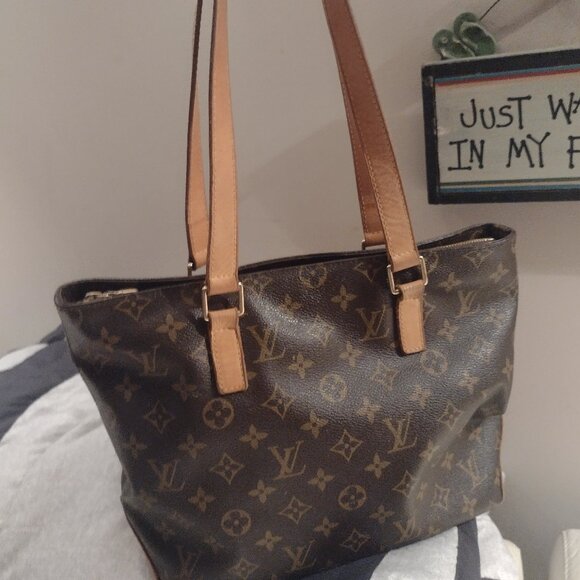 Louis Vuitton Handbags - 💯% authentic Louis Vuitton Cabas